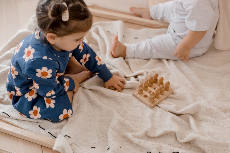 Natural Mini People in Tray